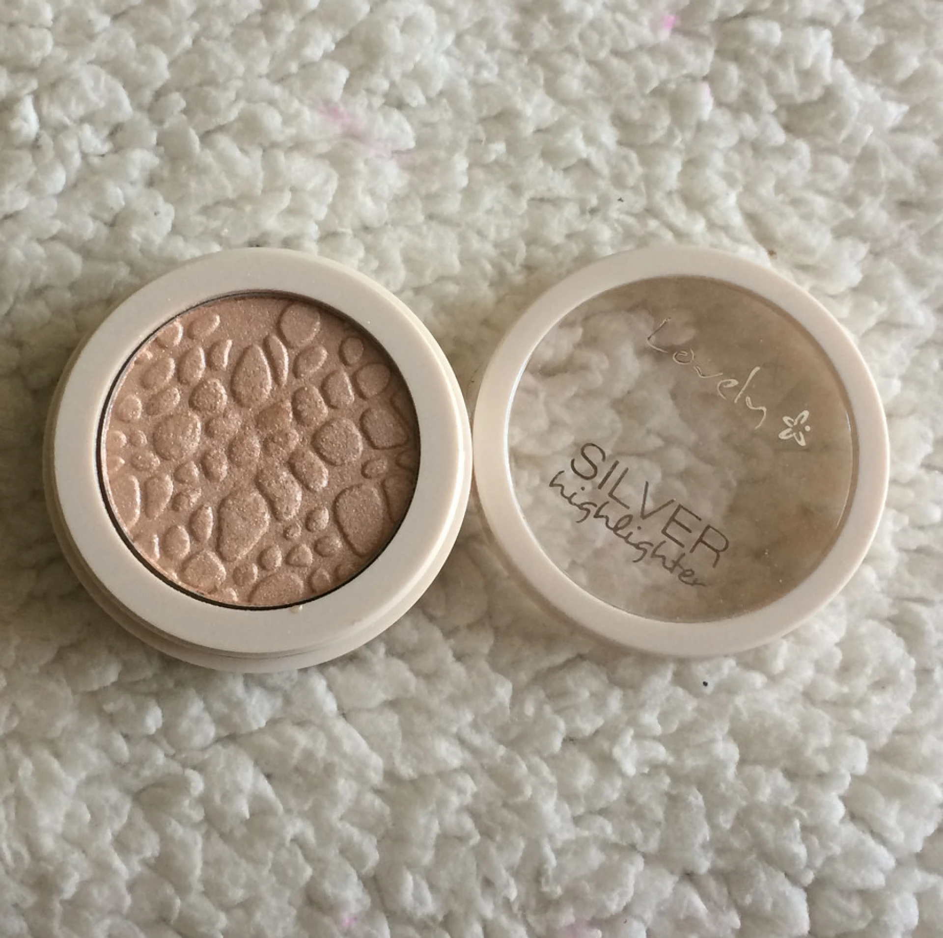 Lovely Silver Highlighter