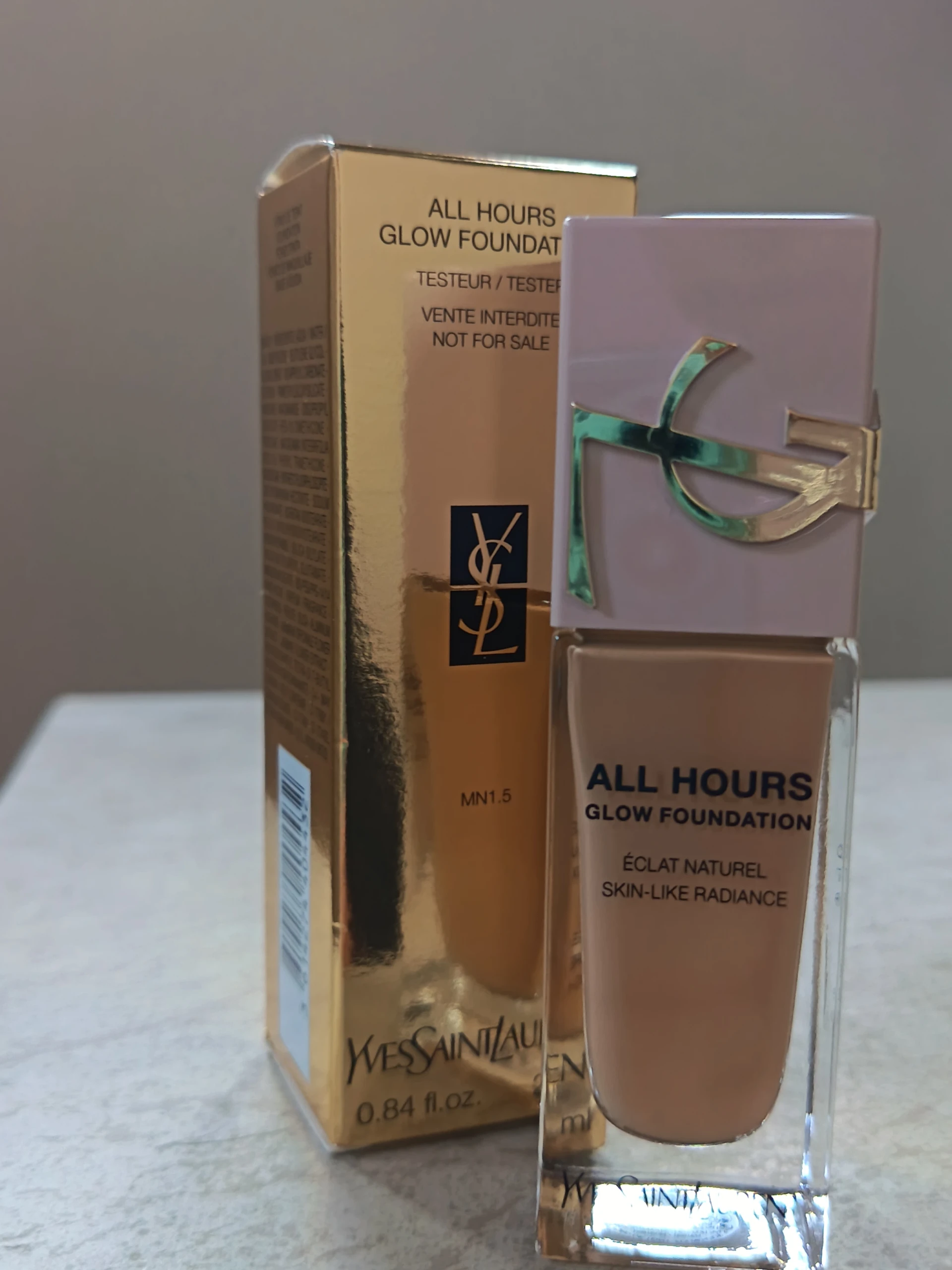 YSL All Hours Glow alapozó