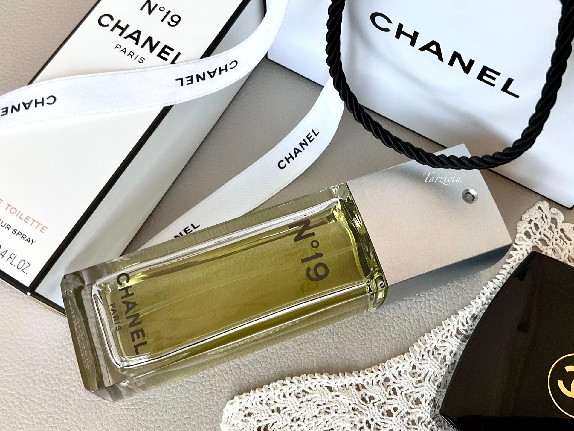 Chanel N°19 EDT, EDP és Poudré EDP