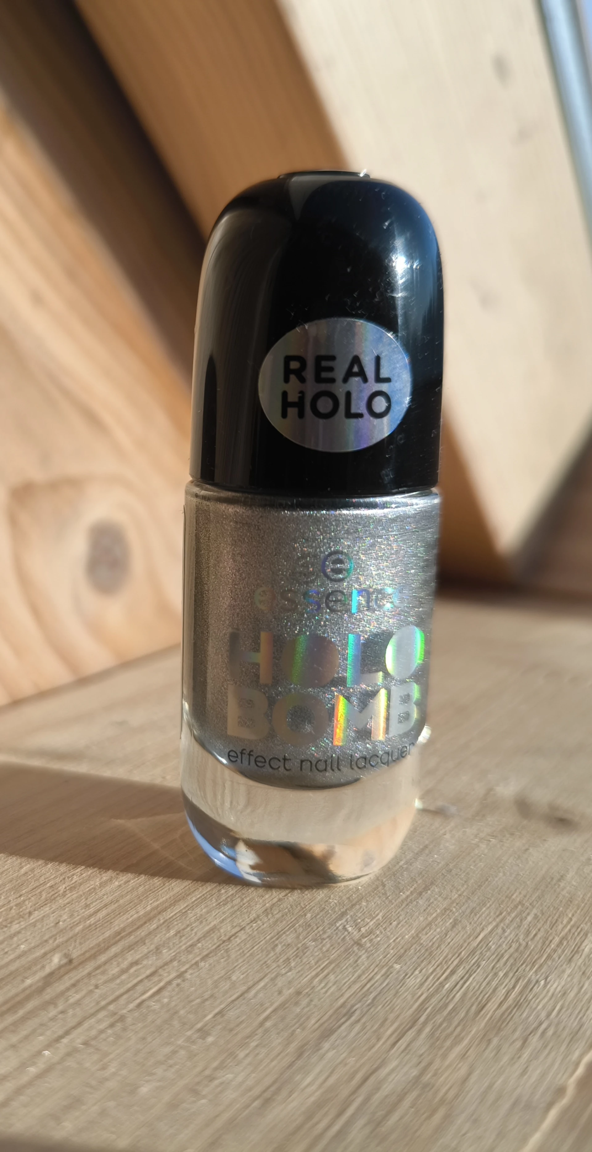 Essence Holo Bomb effect körömlakk