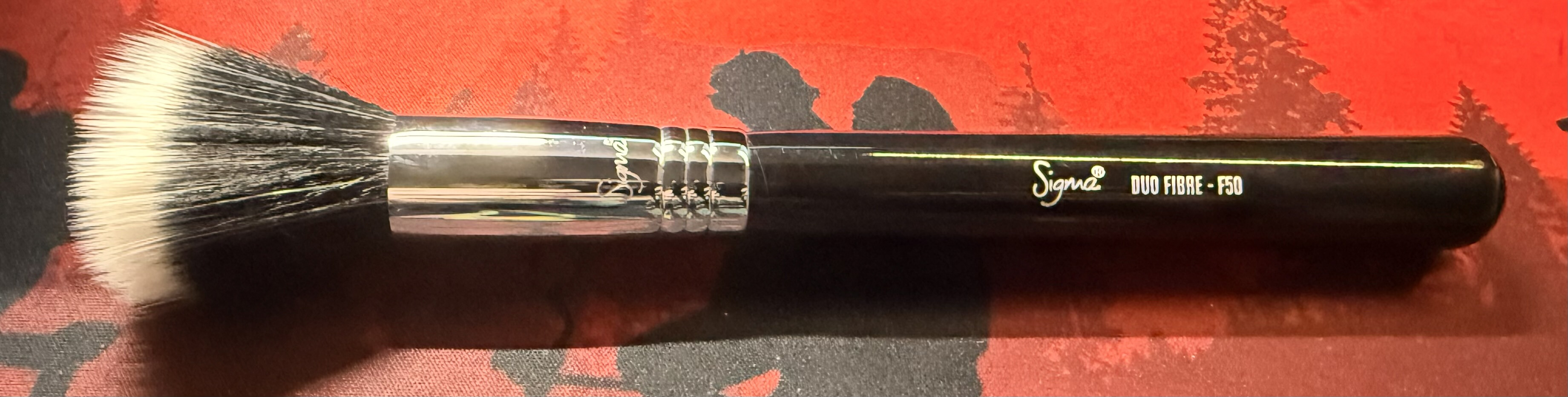 Sigma Beauty  f50 duo fibre ecset