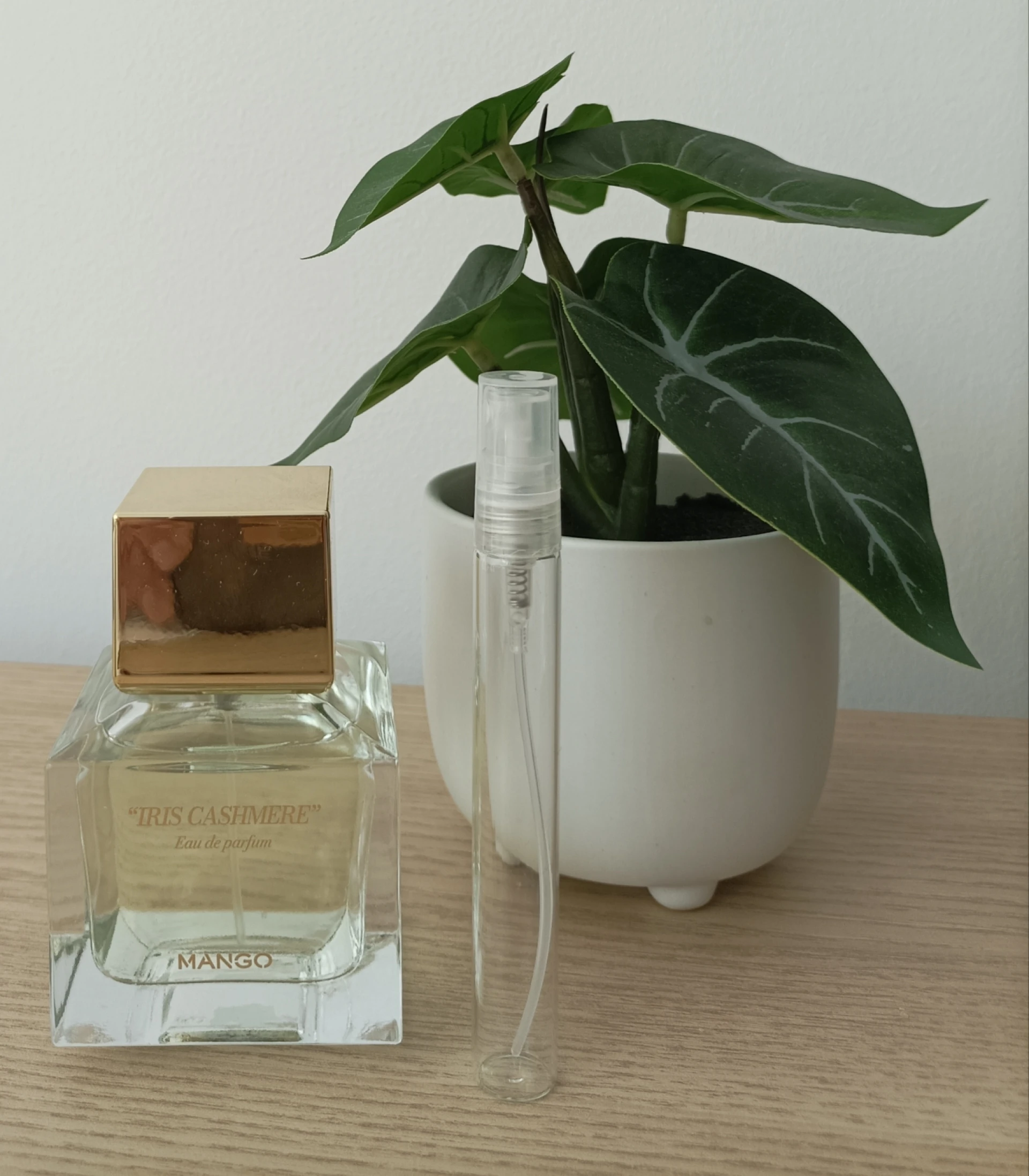 Mango Iris Cashmere EDP