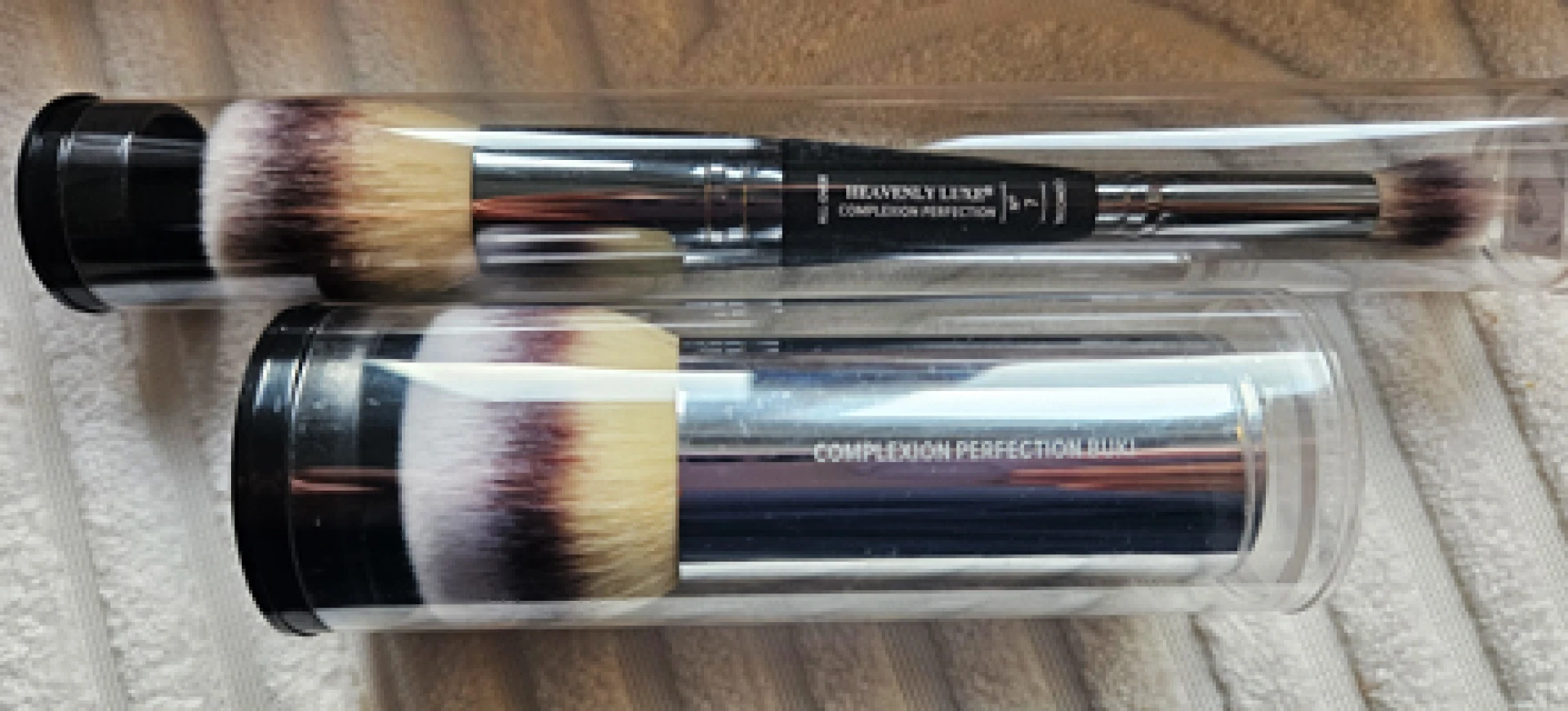 IT Cosmetics Heavenly Luxe Complexion Perfection Brush #7 / Buki ecset