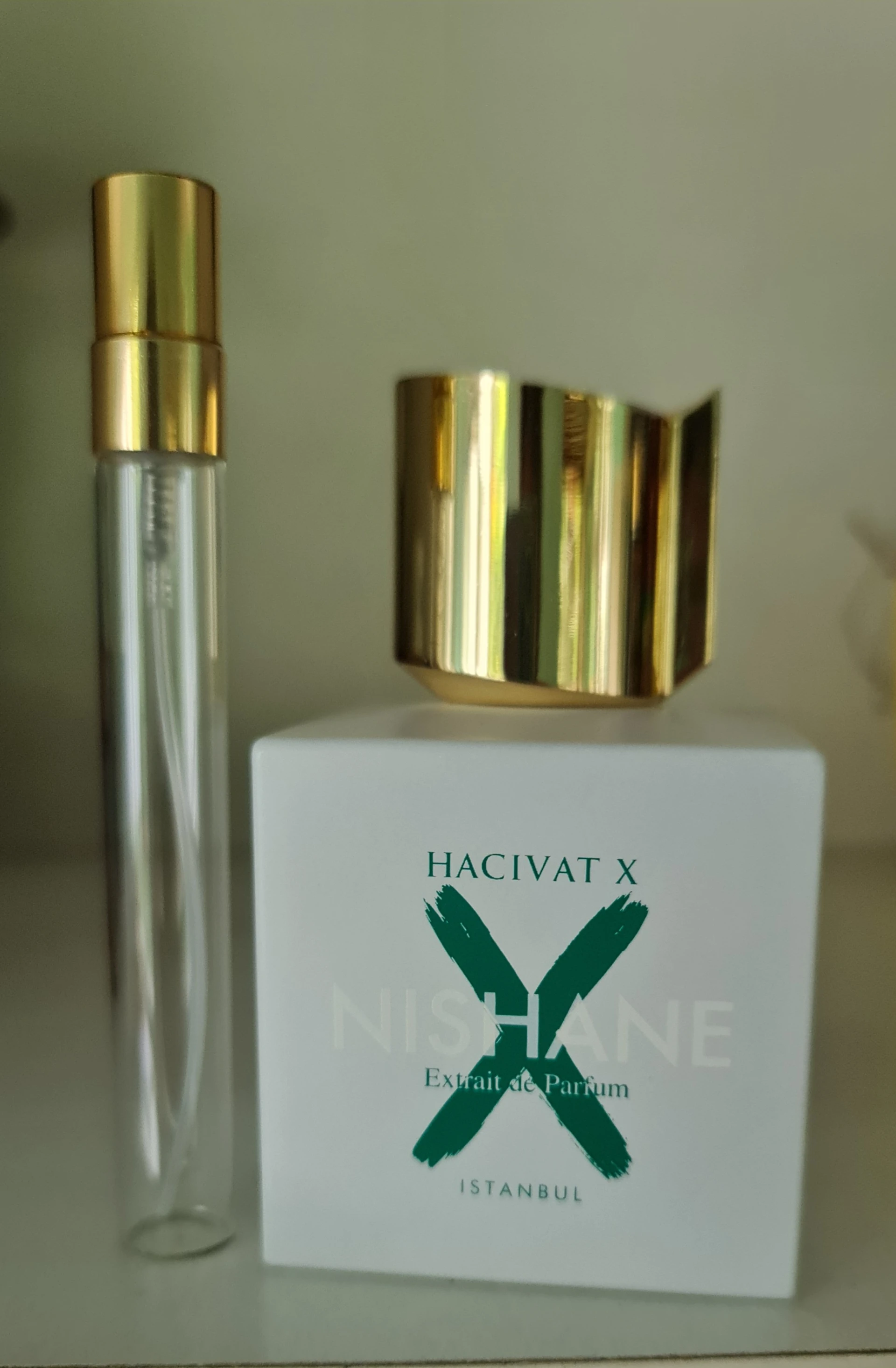Nishane Hacivat X tester parfümből 10 ml decant