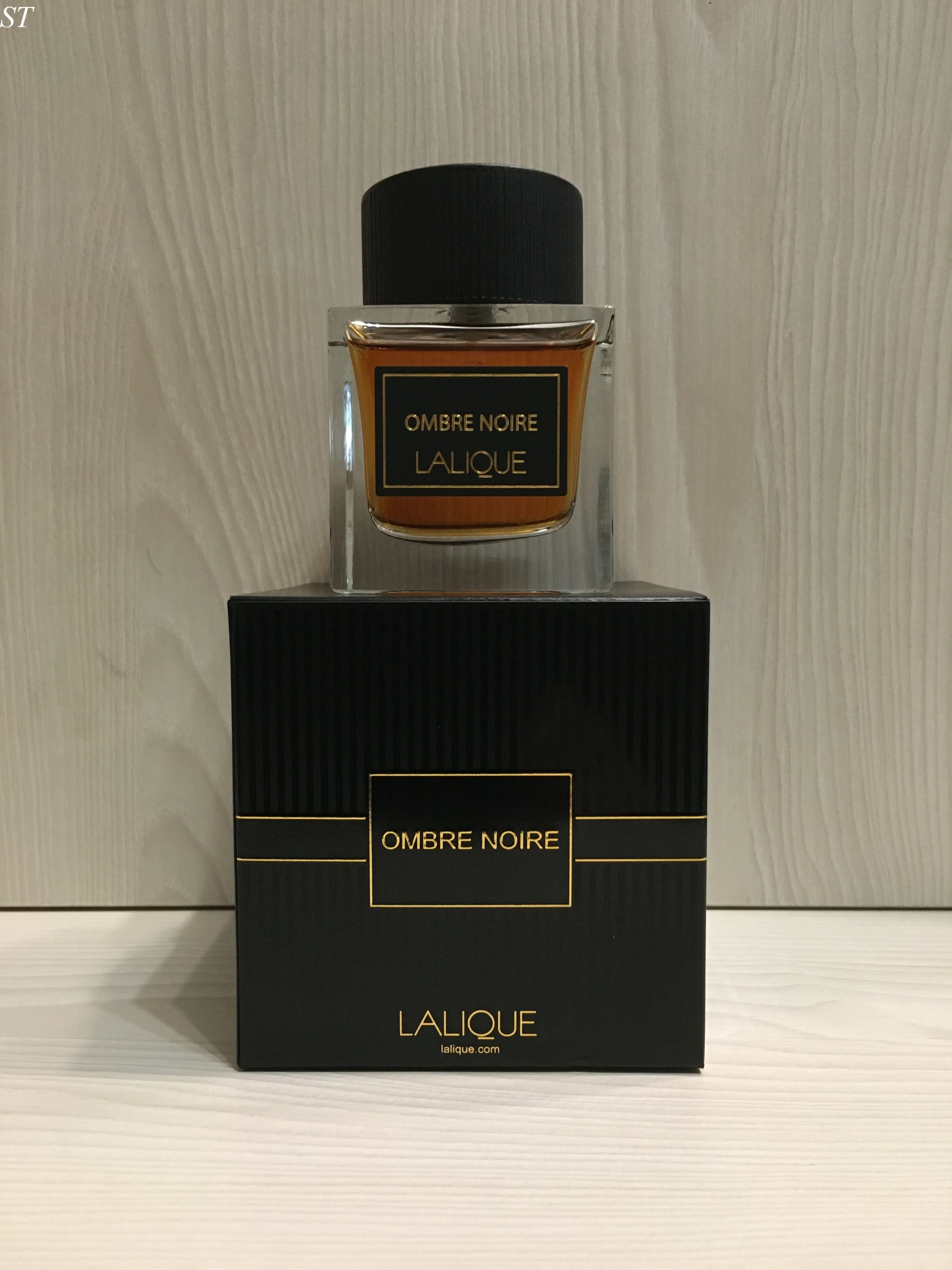 Fújós - Lalique Ombre Noire EDP