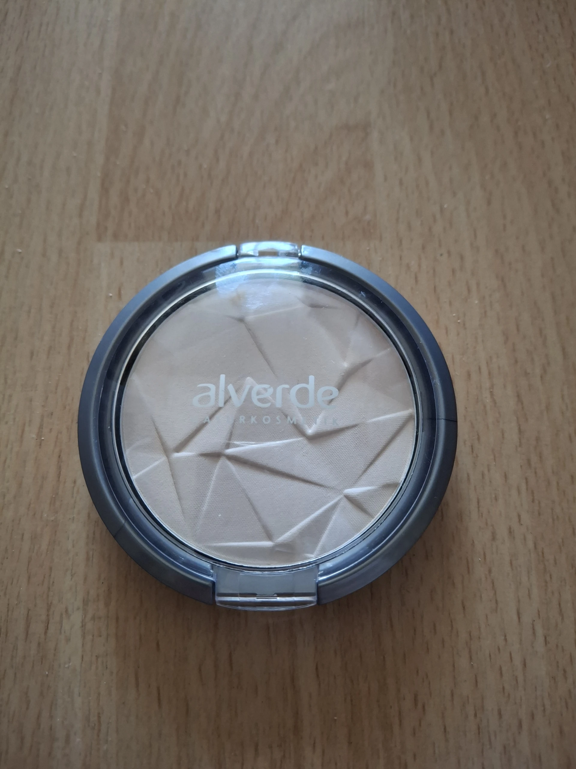 Alverde Mattító Púder, Pure chic 10-es legvilágosabb árnyalat