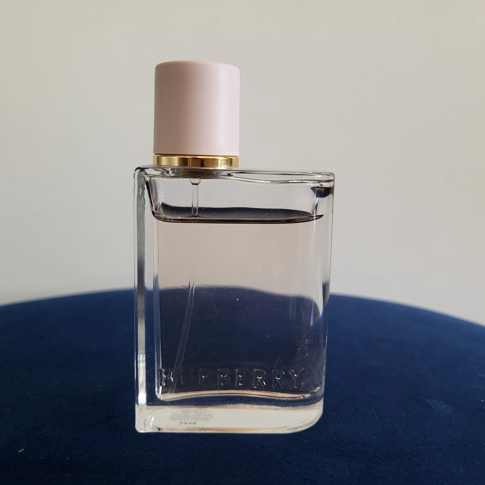 Üvegében Burberry Her EDP
