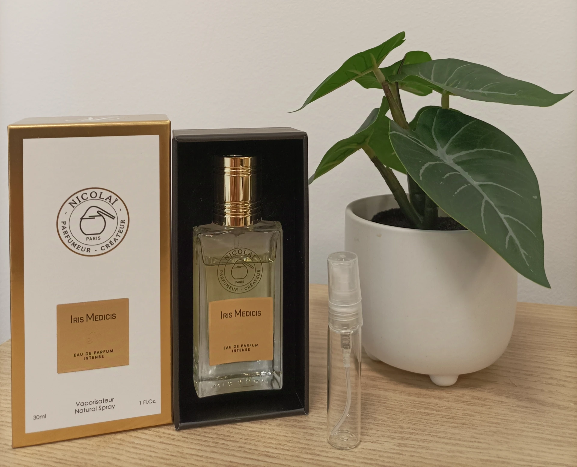 Iris Medicis Intense Parfum De Nicolaï
