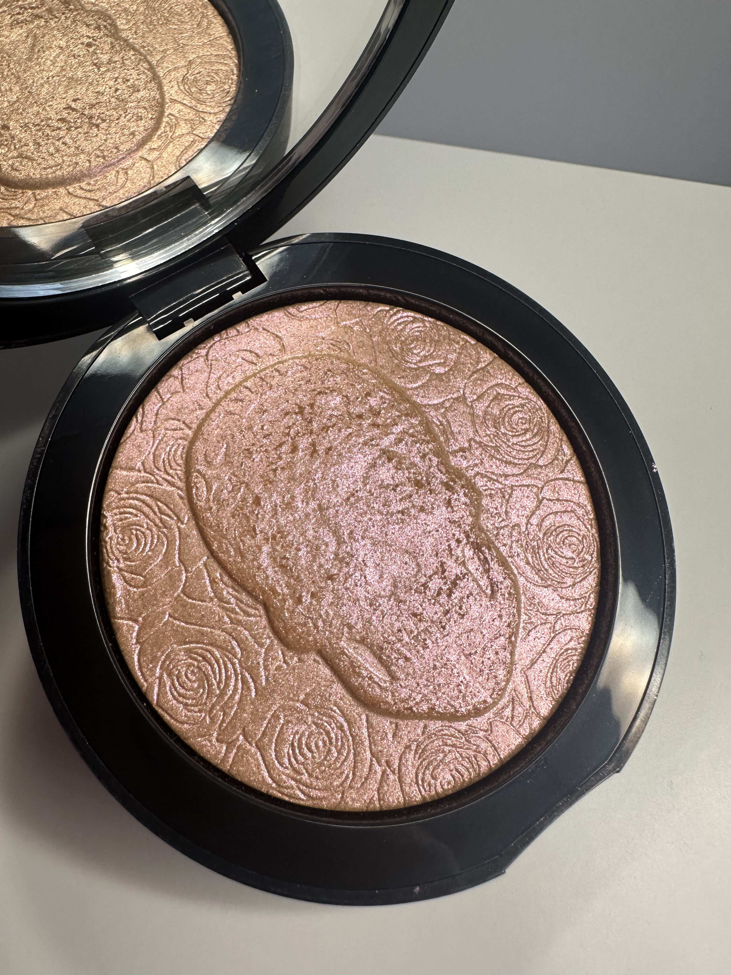 Melt Cosmetics Digital Dust Highlight Iluminacion