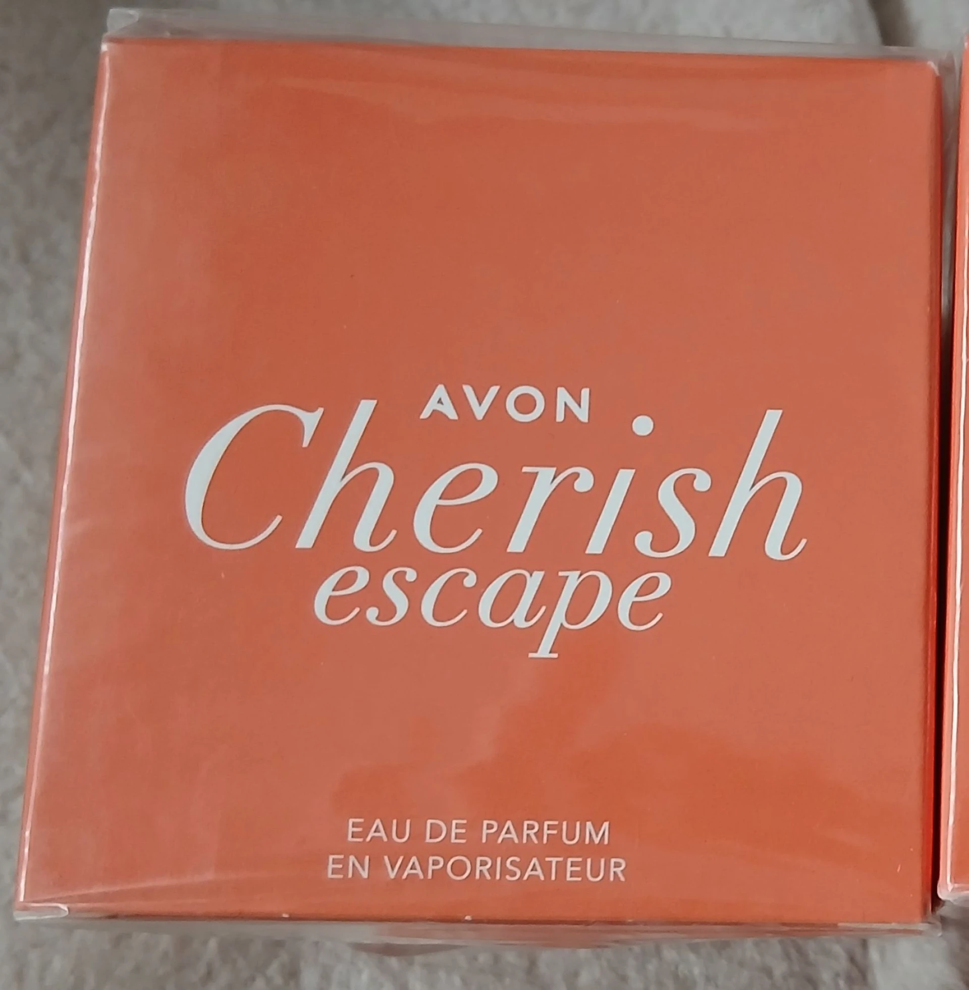 Avon Cherish Escape parfüm eladó