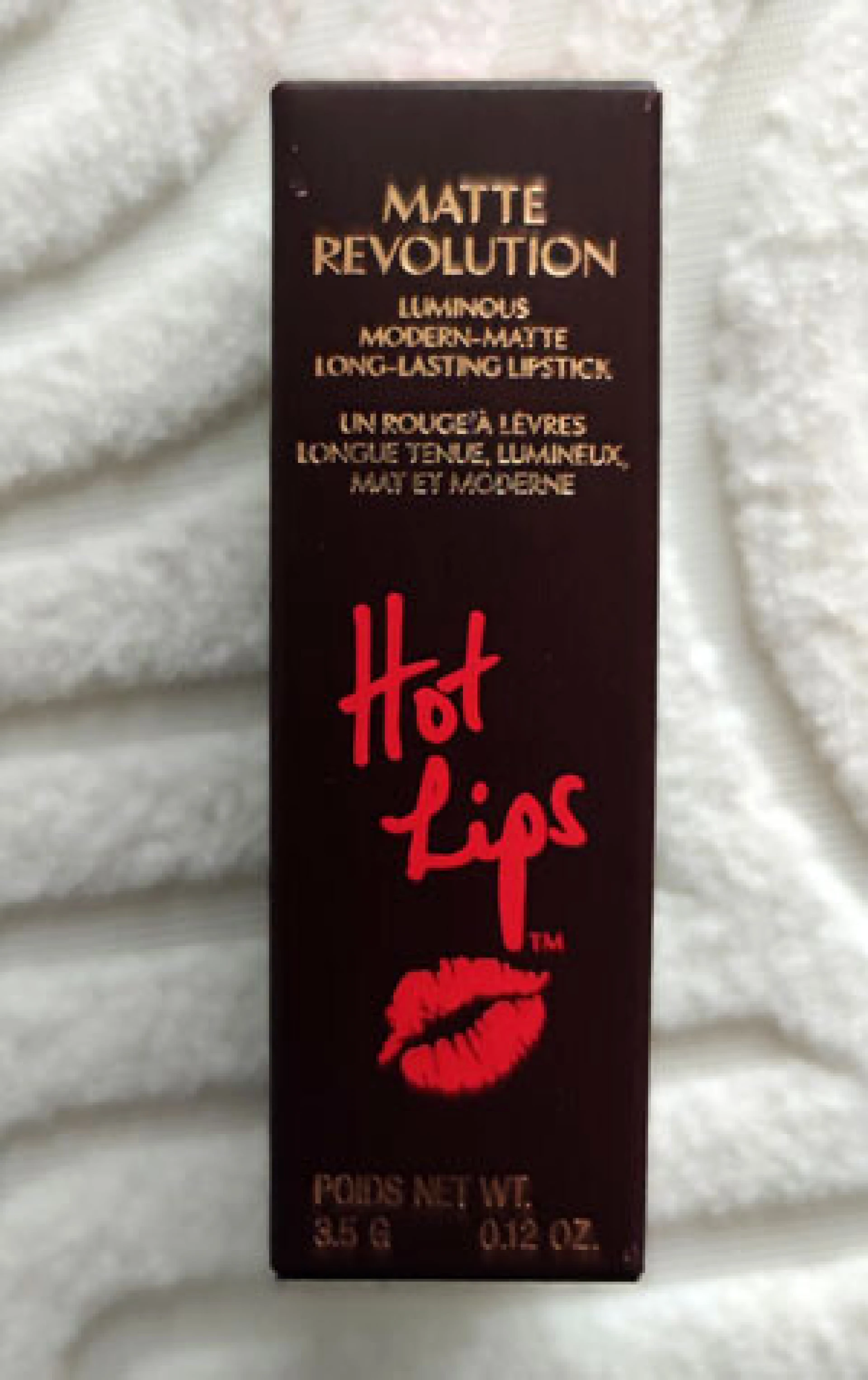 Charlotte Tilbury Matte Revolution Hot Lips Lipstick - Electric Poppy színben