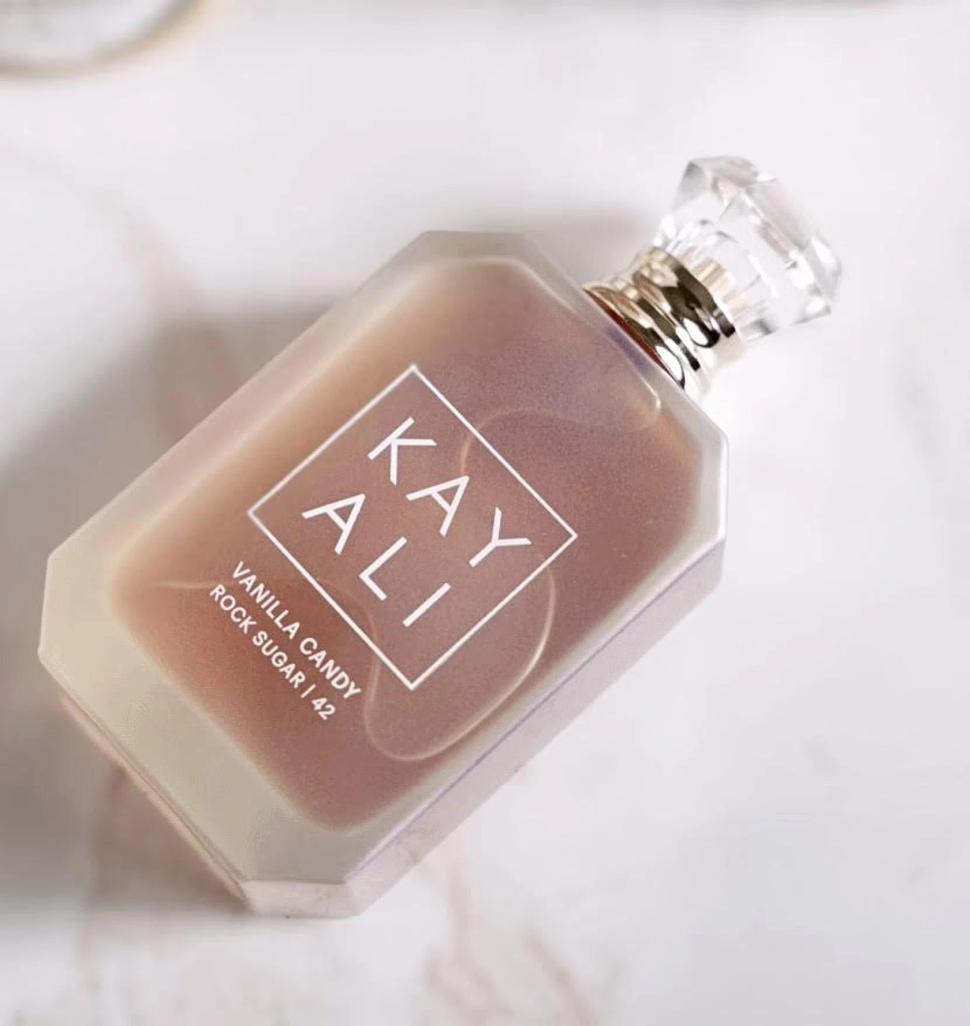 Huda Beauty Kayali Vanilla Candy Rock Sugar