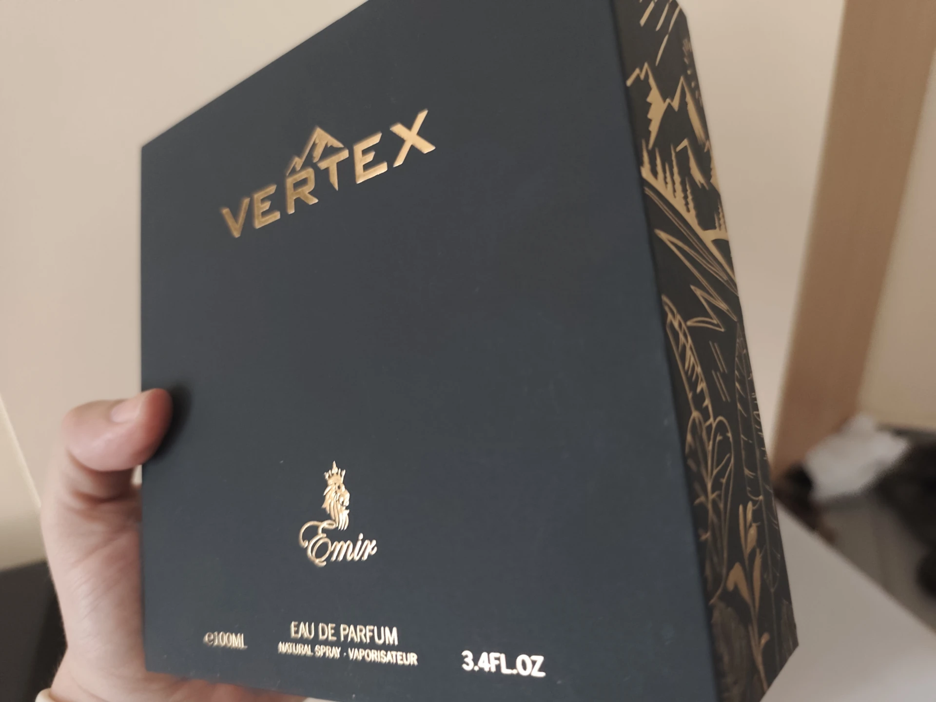 Paris Corner Emir Vertex EDP fújósok