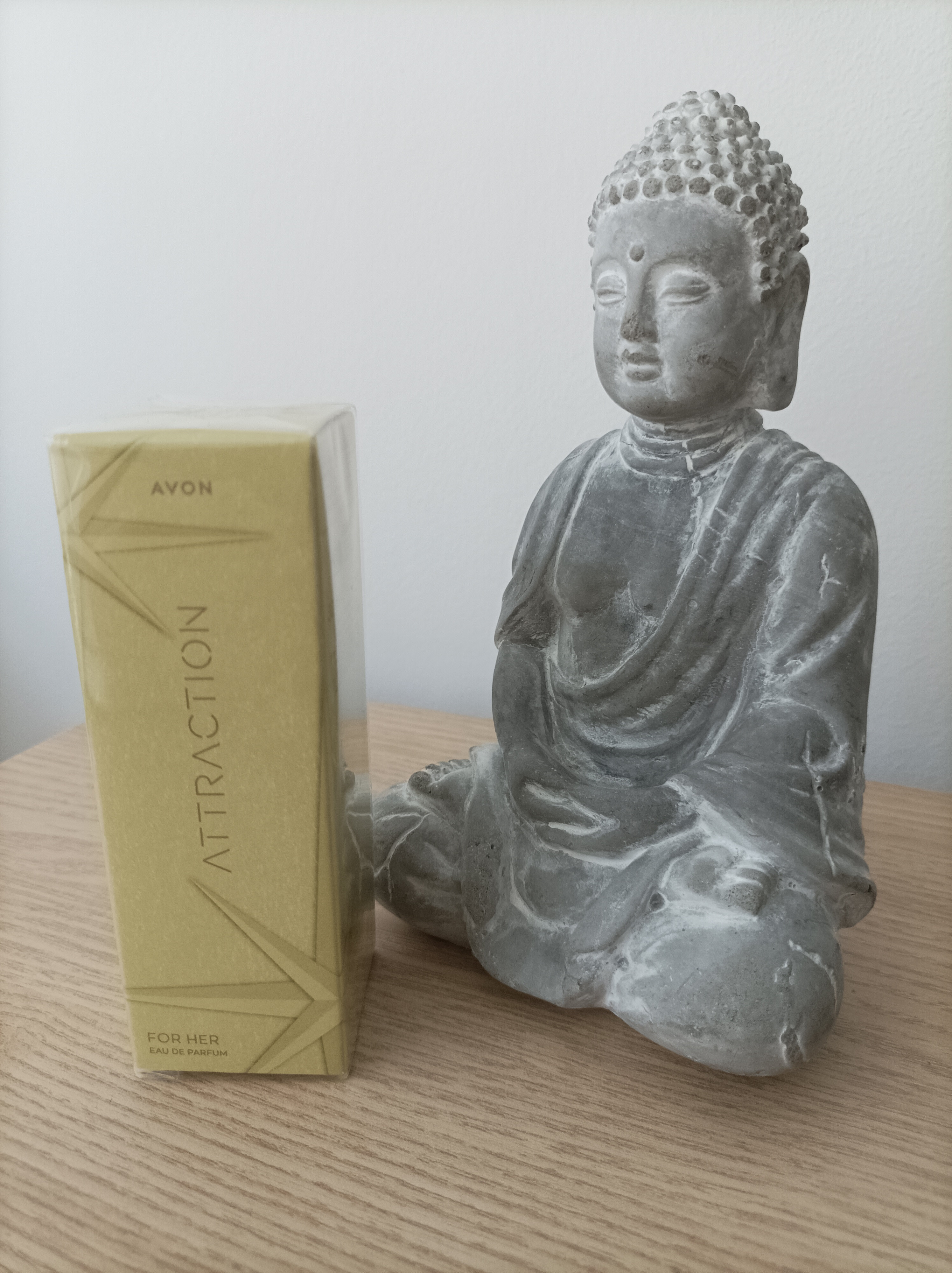 Avon Attraction For Her EDP