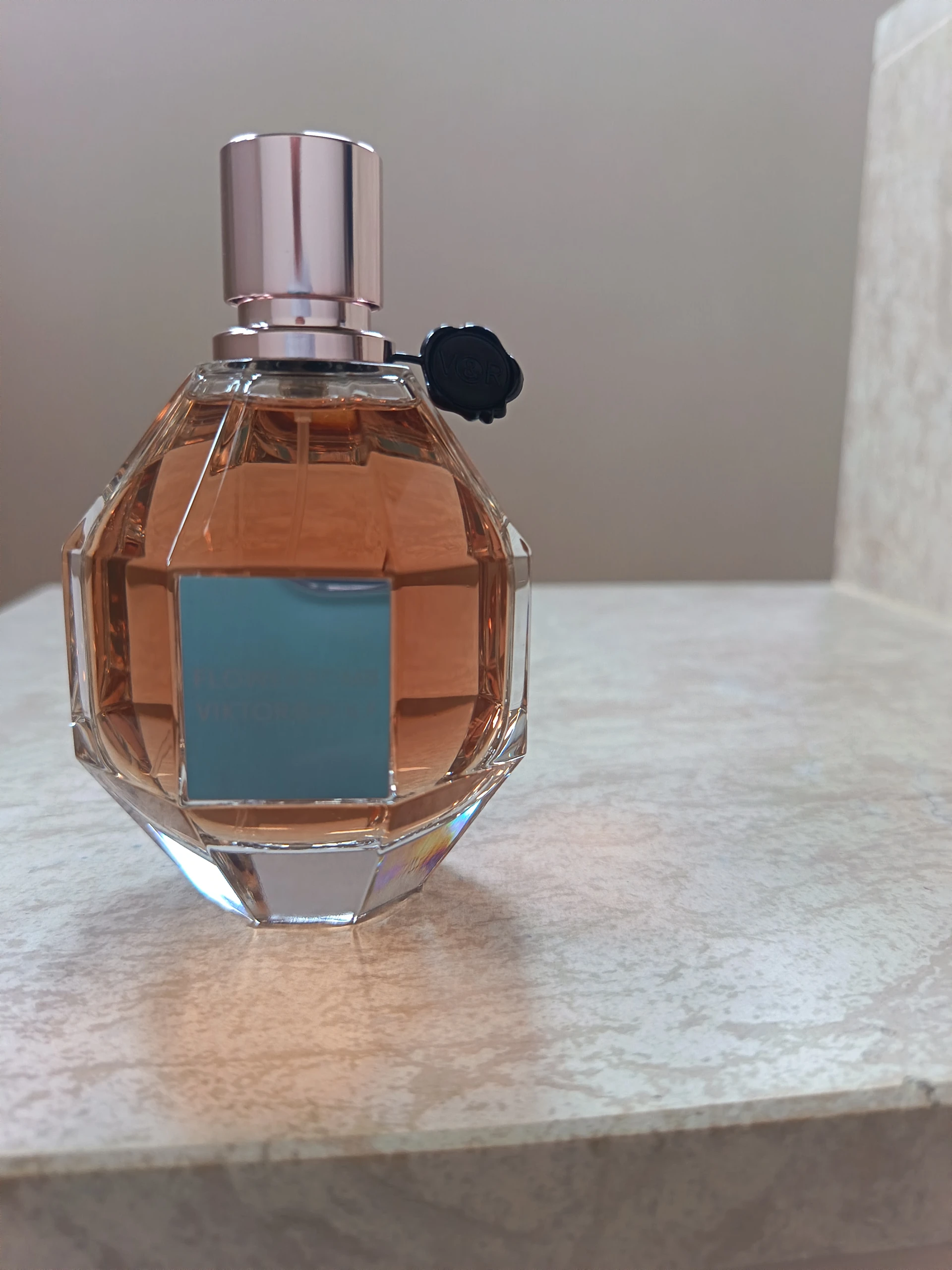 V&R Flowerbomb