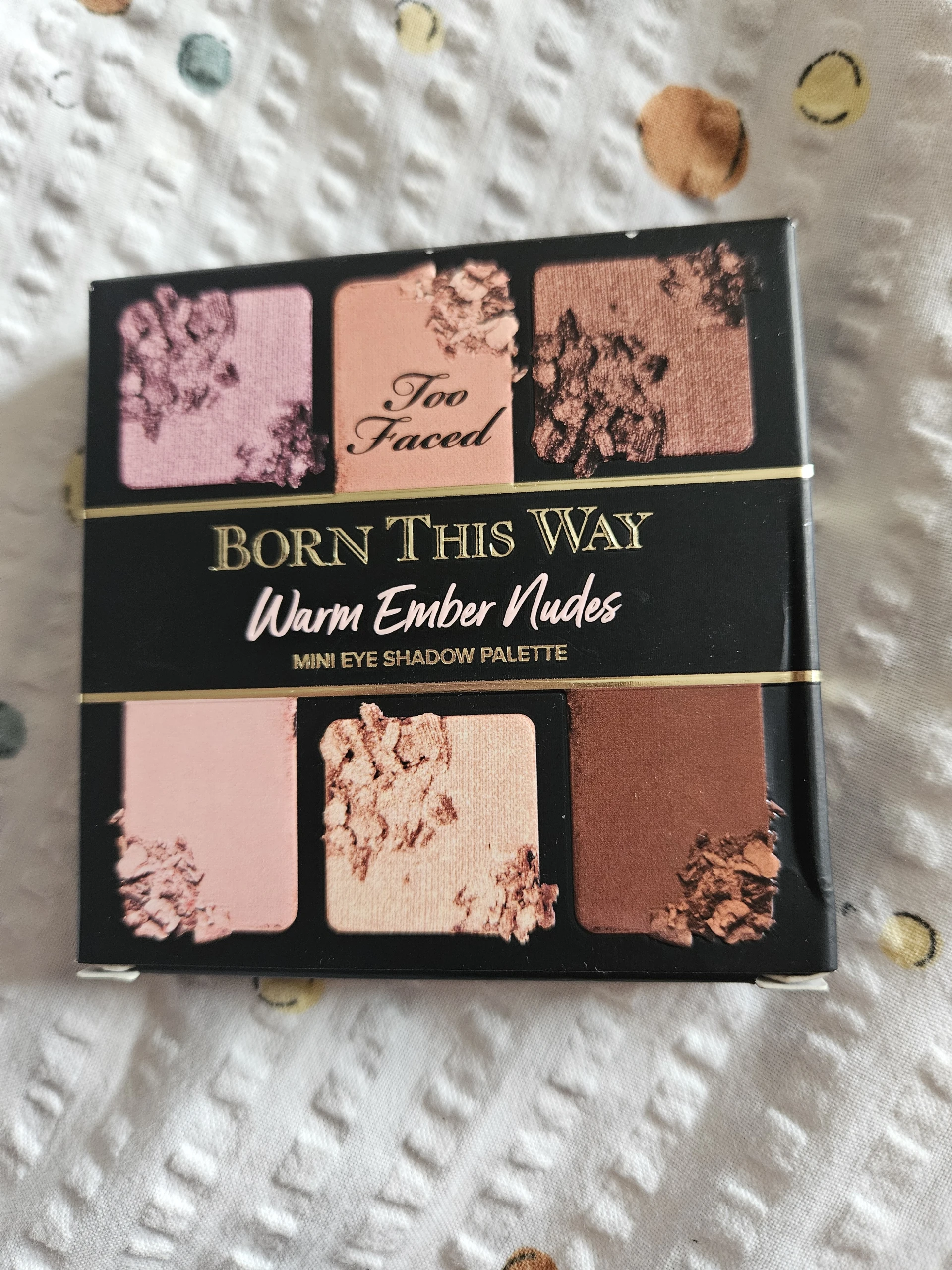 Új Too Faced Born This Way Warm Ember Nudes mini paletta