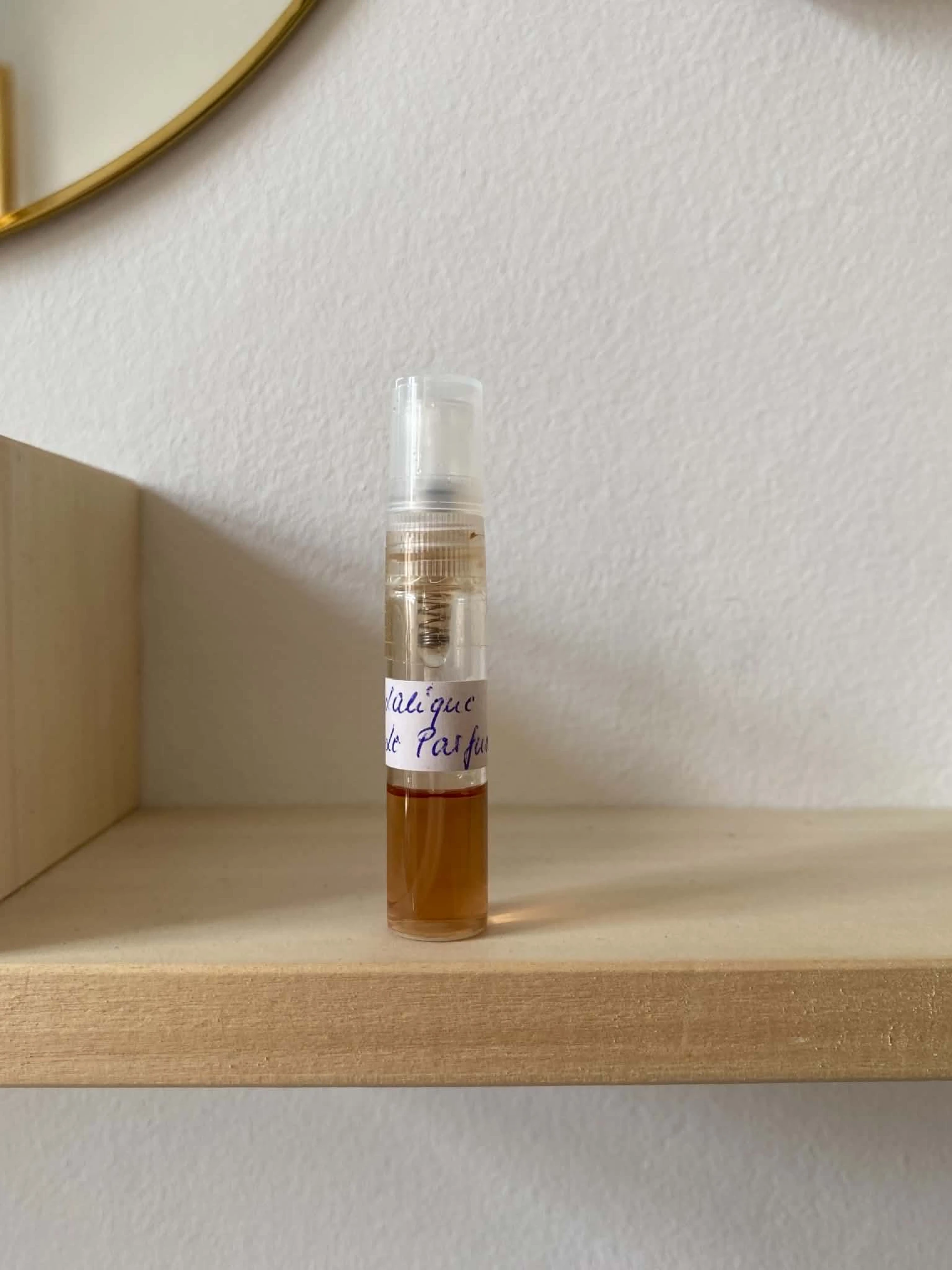 Lalique Le Parfum Lalique fújós