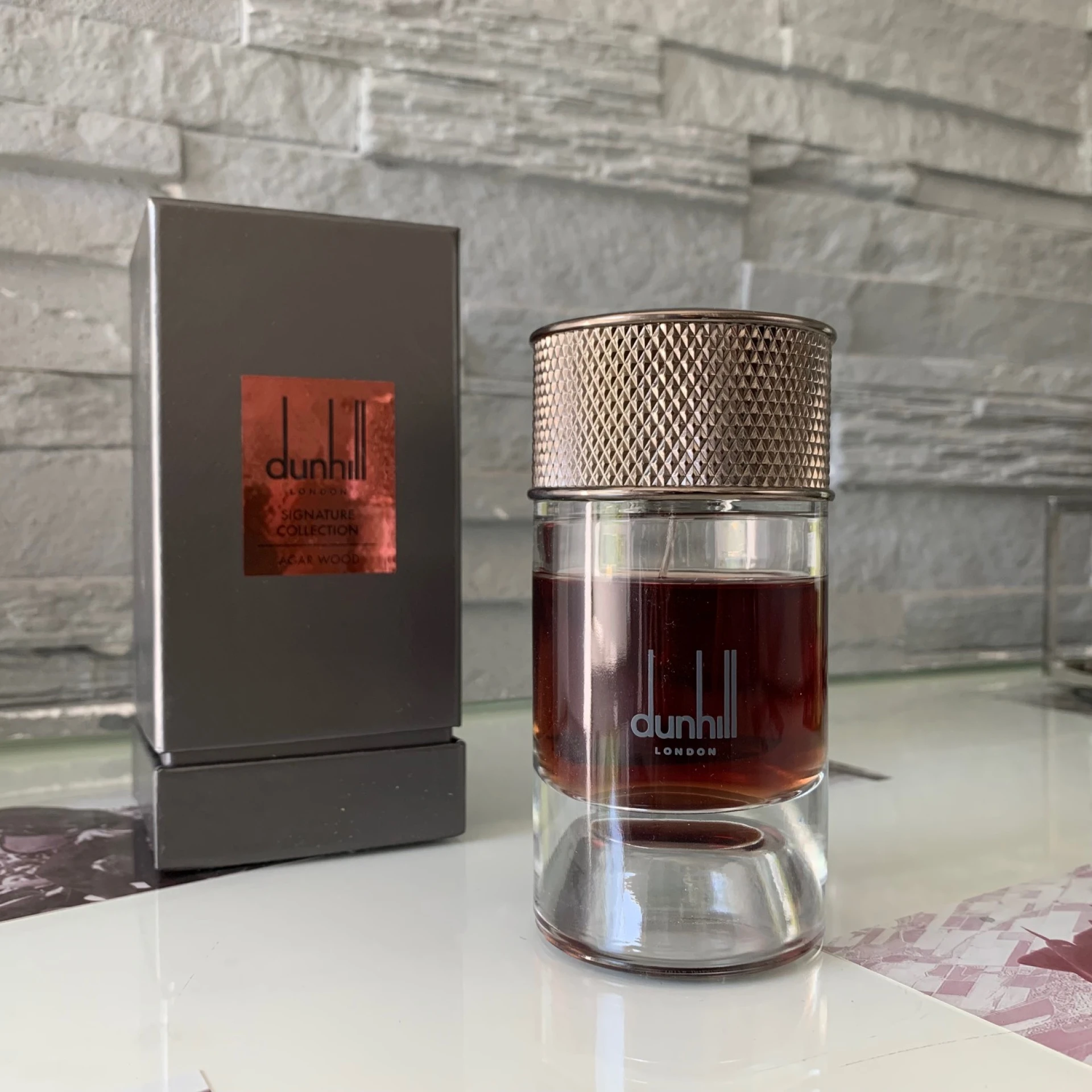 Dunhill Signature Collection Agar Wood EDP fújósok