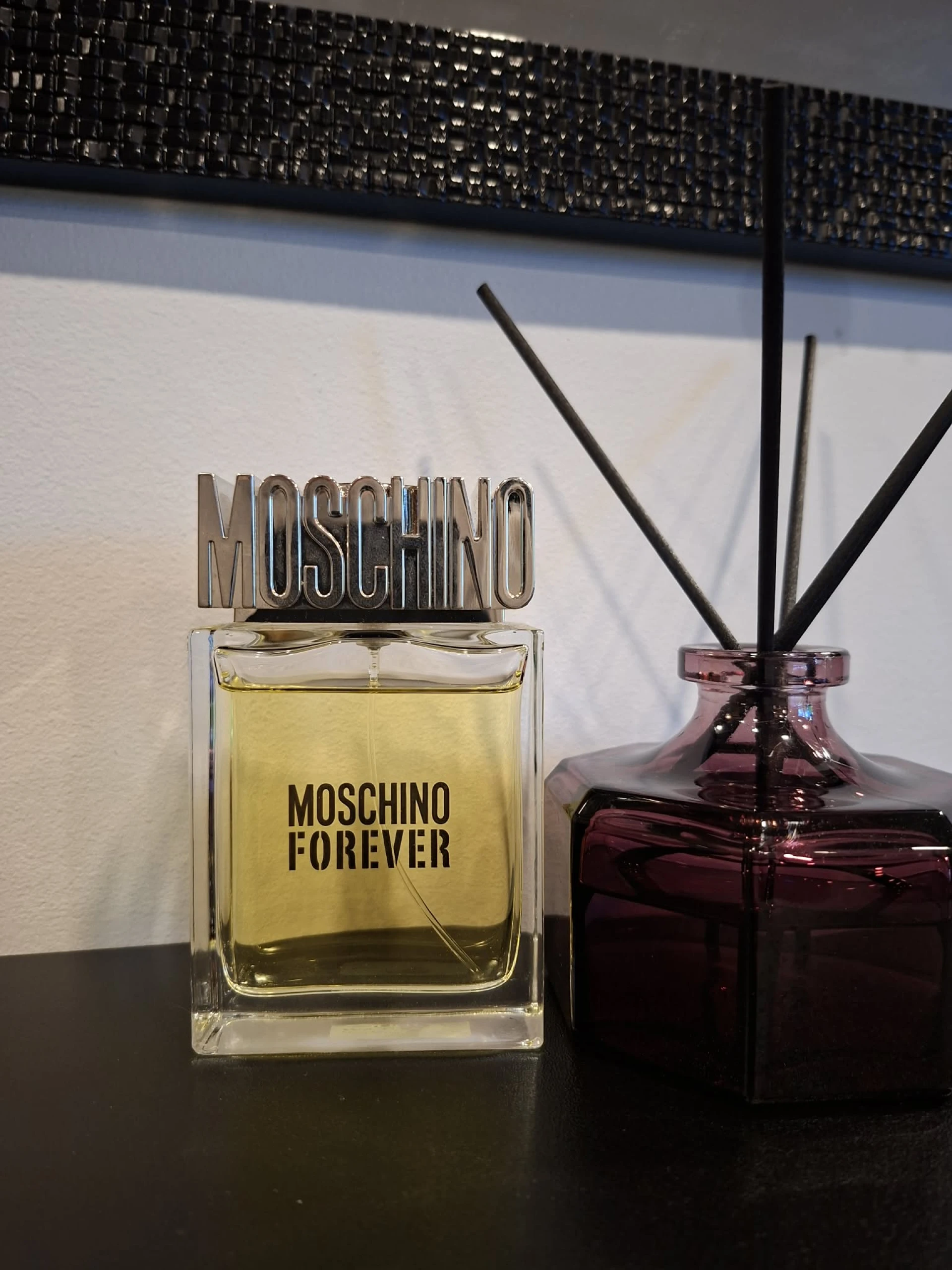 Moschino Forever