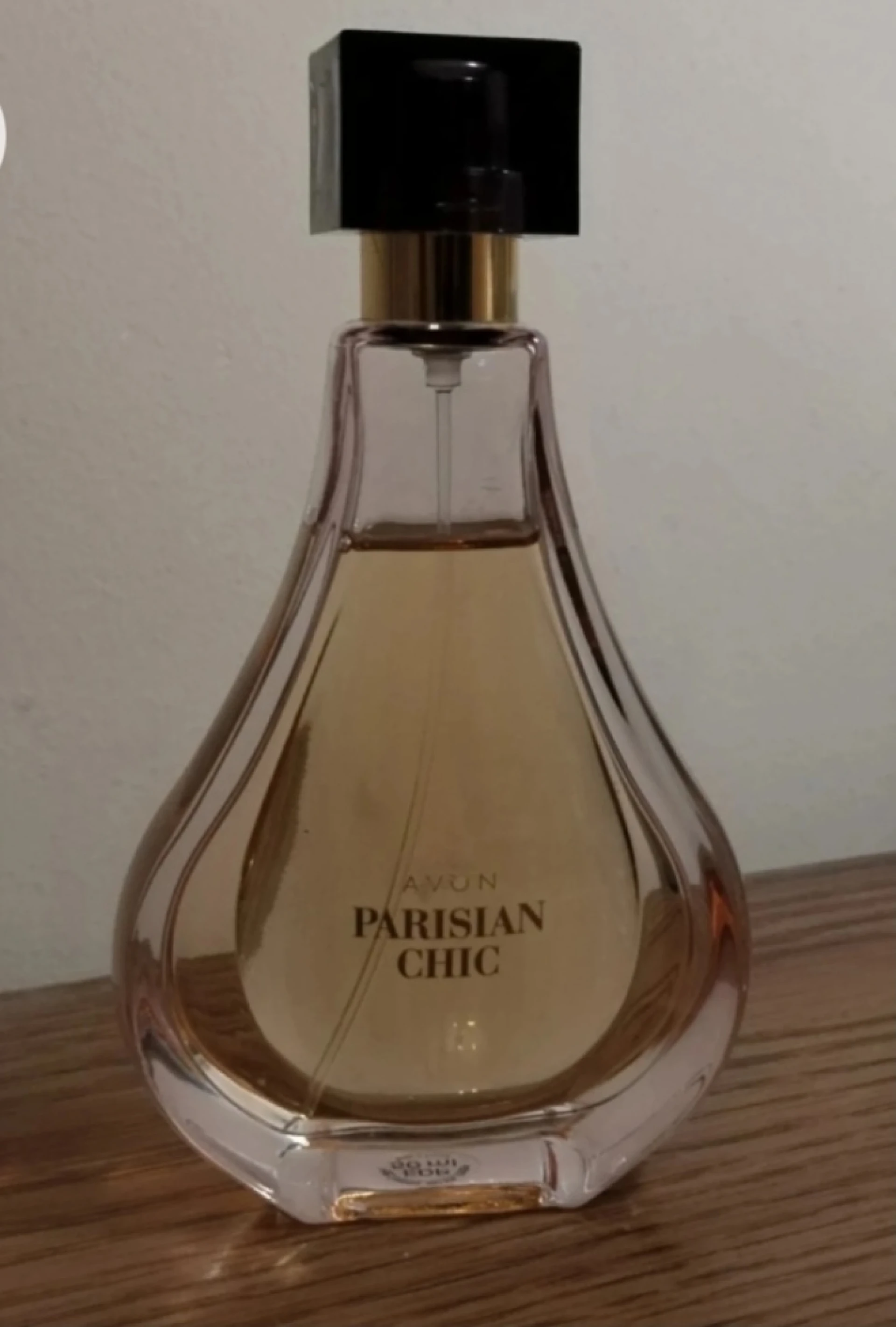 RITKASÁG ! Avon Parisian Chic EDP