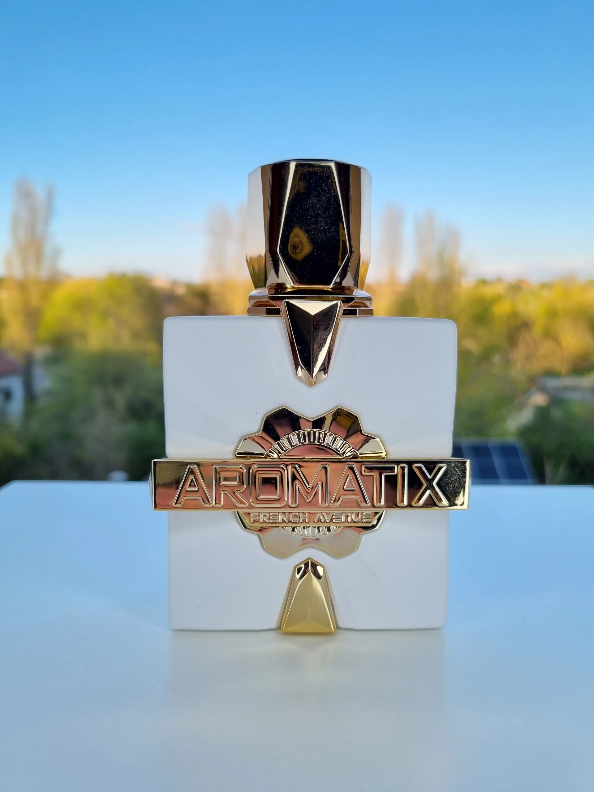Aromatix X French Avenue – Platine Blanc Dekant