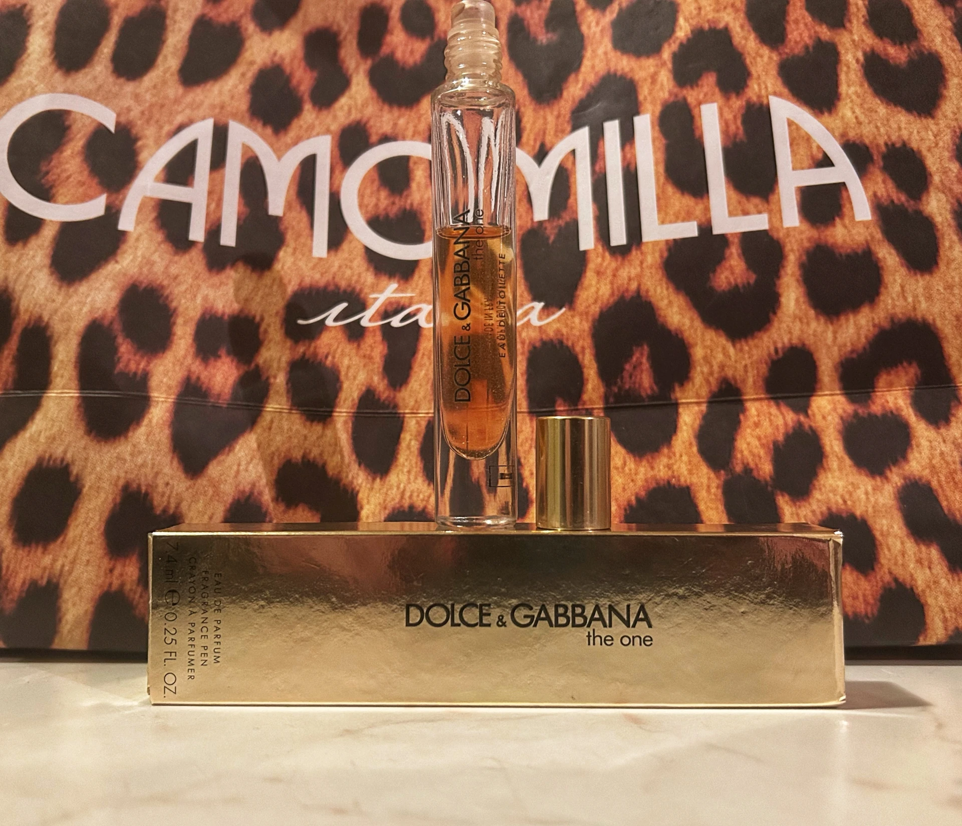 ✨Dolce&Gabbana The One (golyós) 7,4 ml/kép - 4.000 Ft
