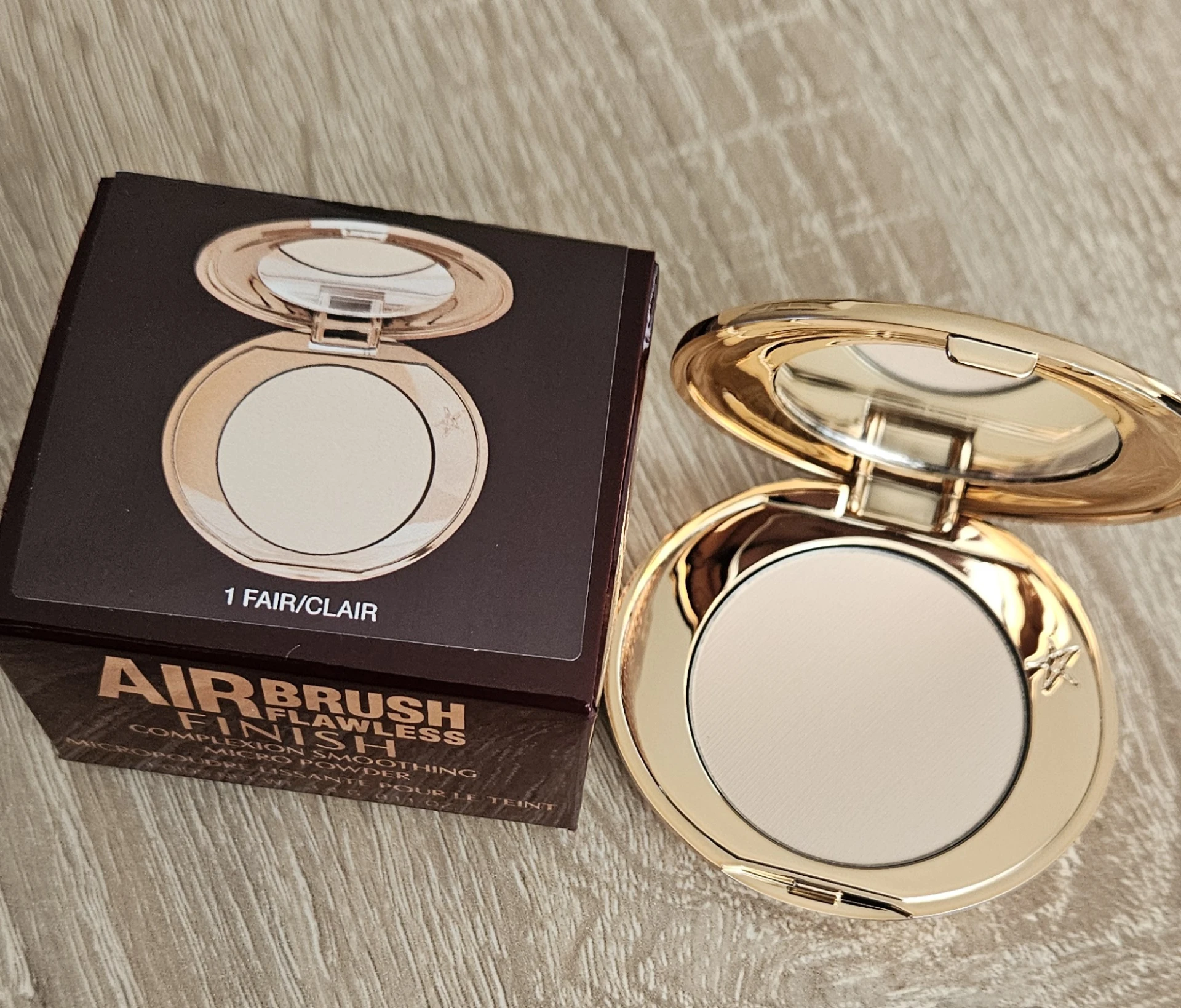 Charlotte tilbury airbrush Flawless setting powder