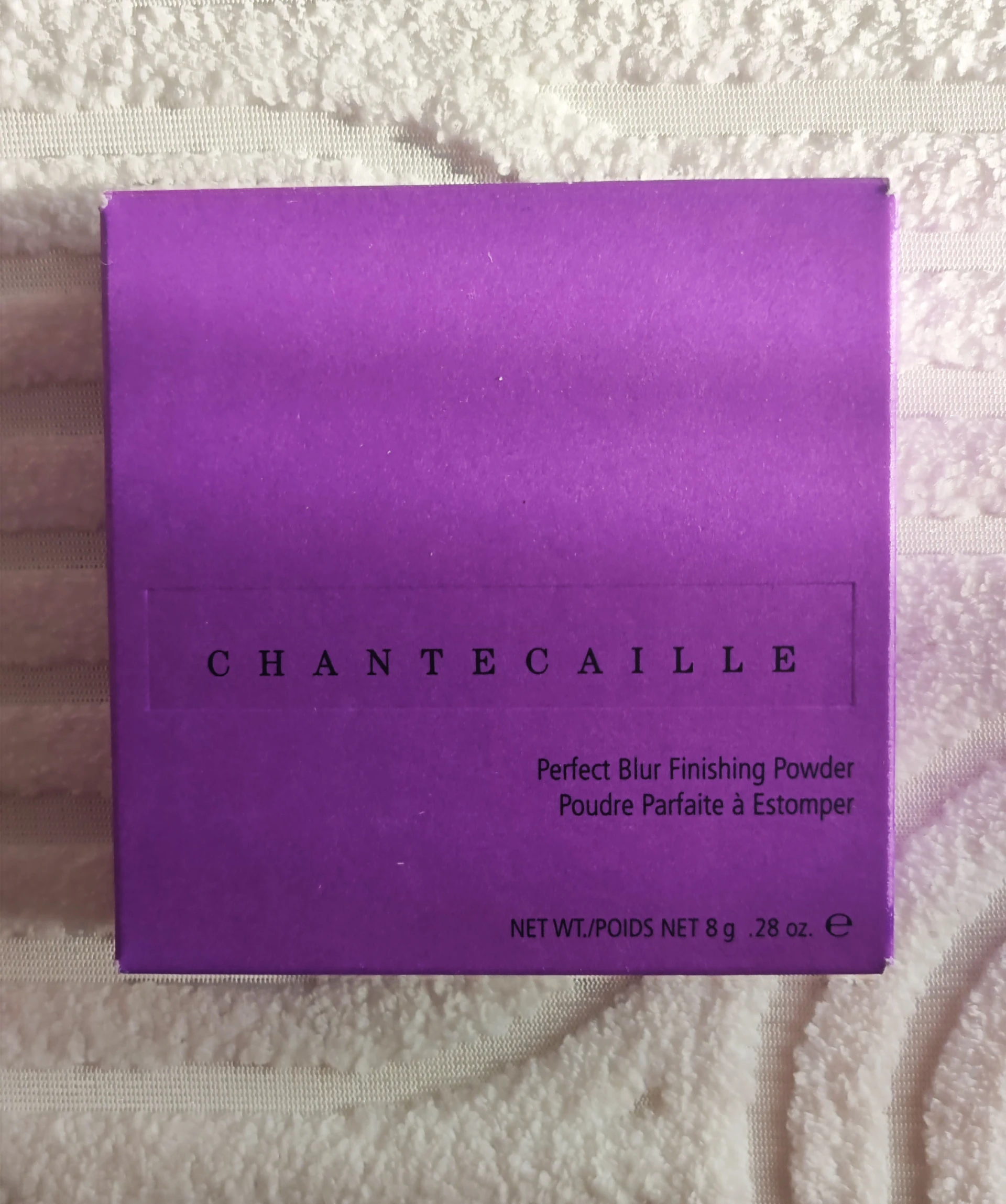 Chantecaille Perfect Blur Finishing Powder - Medium / Deep színben