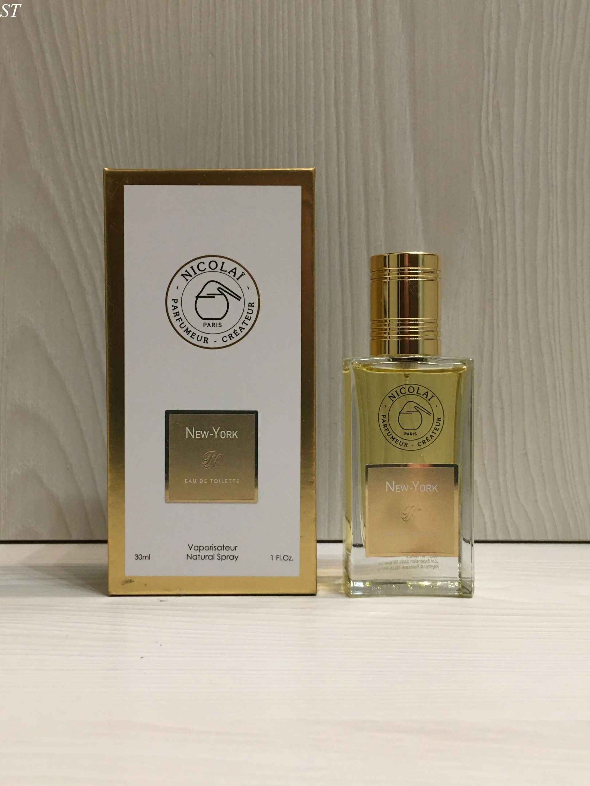 Parfum de Nicolai New York - fújós
