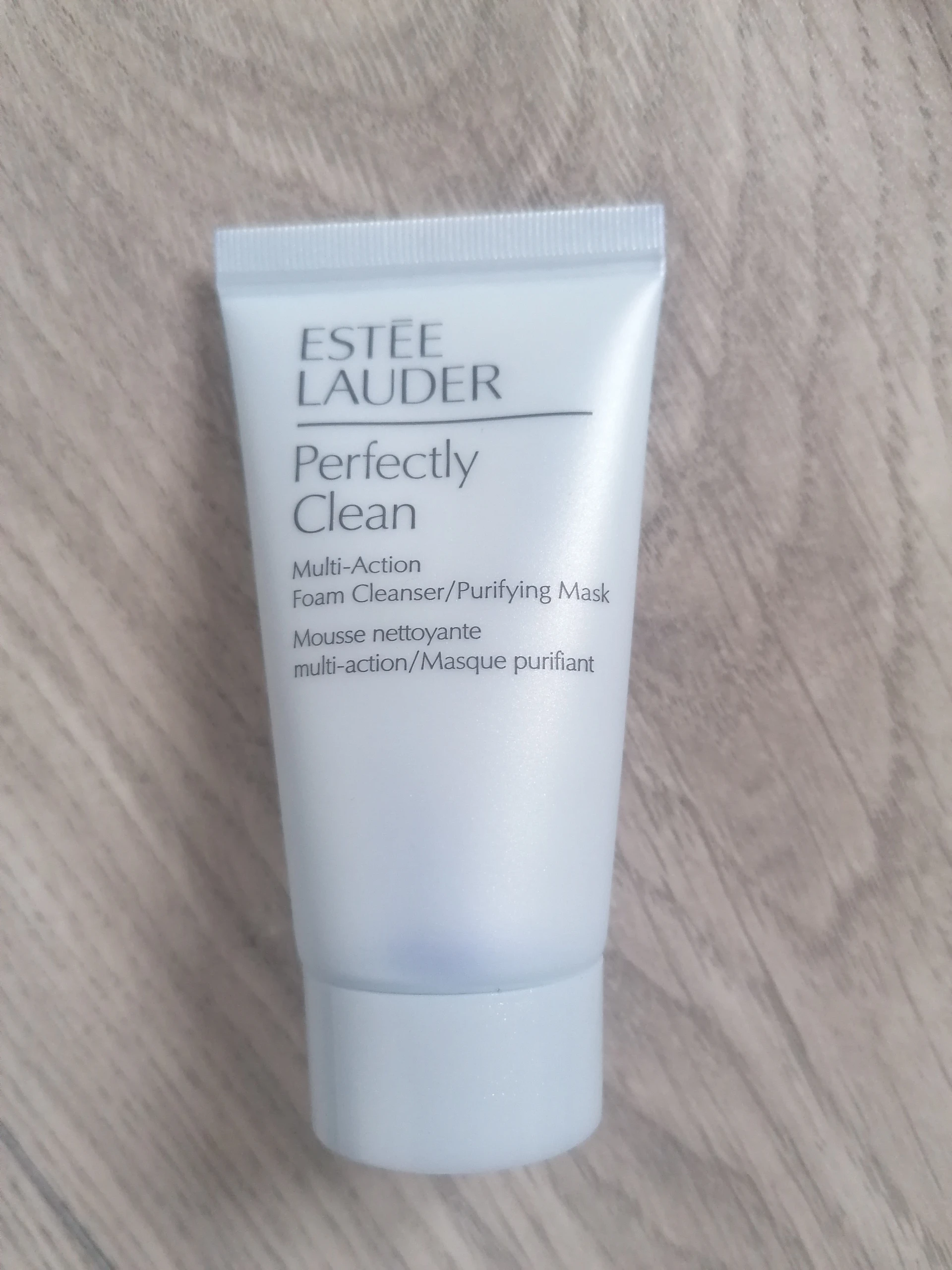 Estee Lauder Perfectly Clean habzó arclemosó