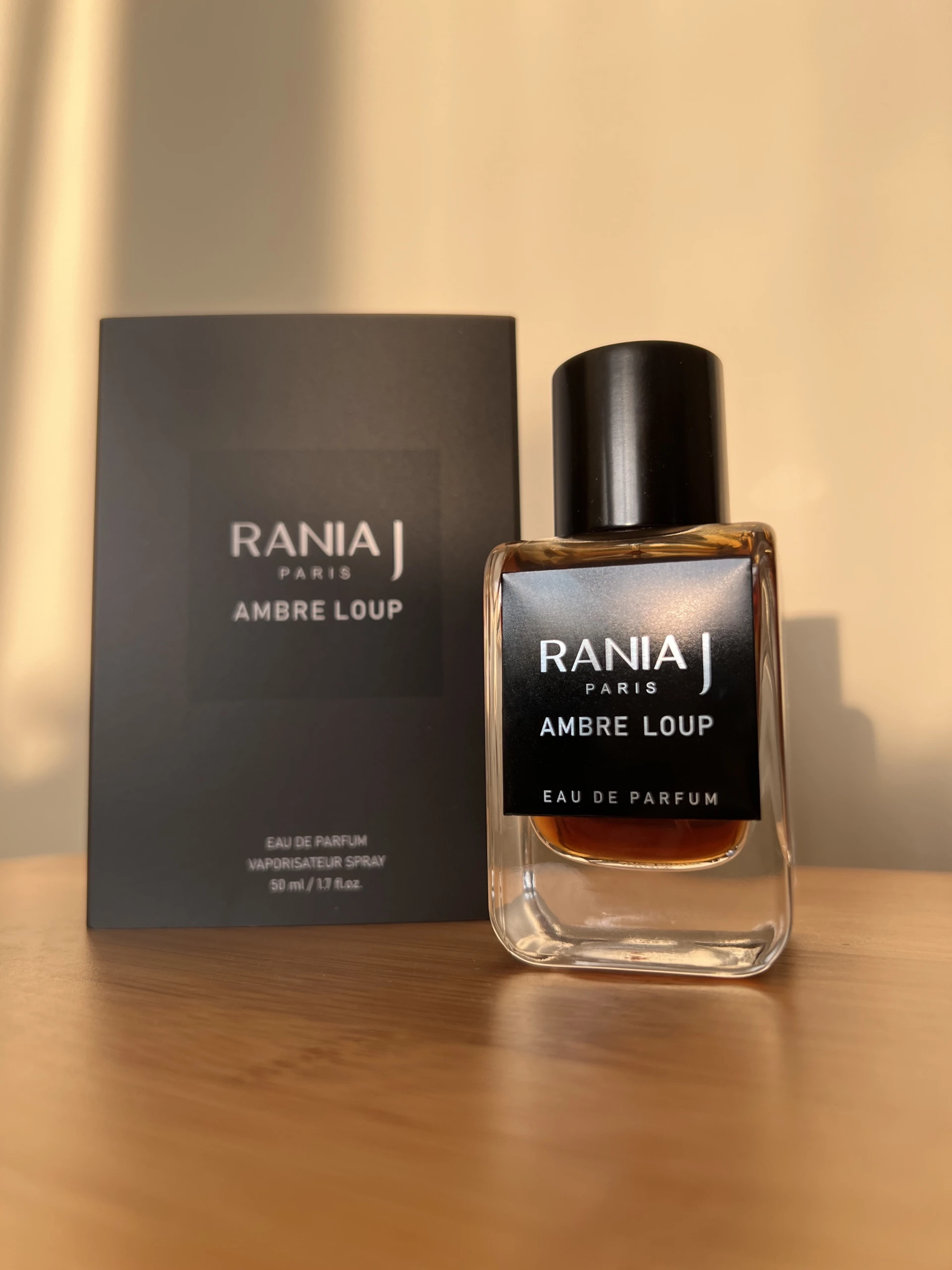 Rania J Ambre Loup